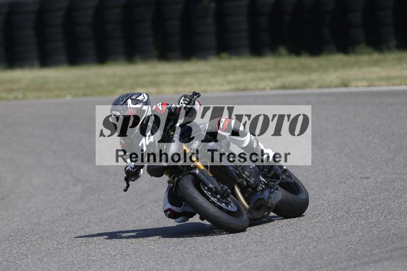 /21 17.06.2026  Ducati Schweiz Track Warmup ADR/Gruppe gelb/74
